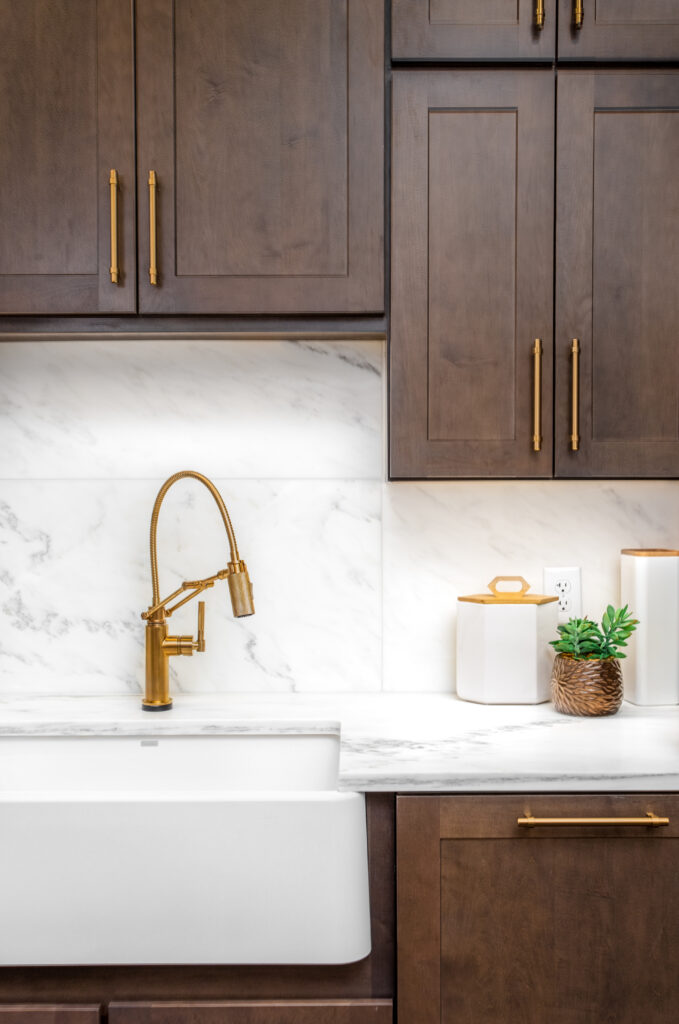 white marble kitchen